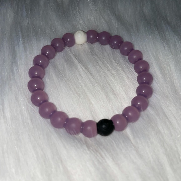 Original lokai bracelets sizes small only - Picture 4 of 8